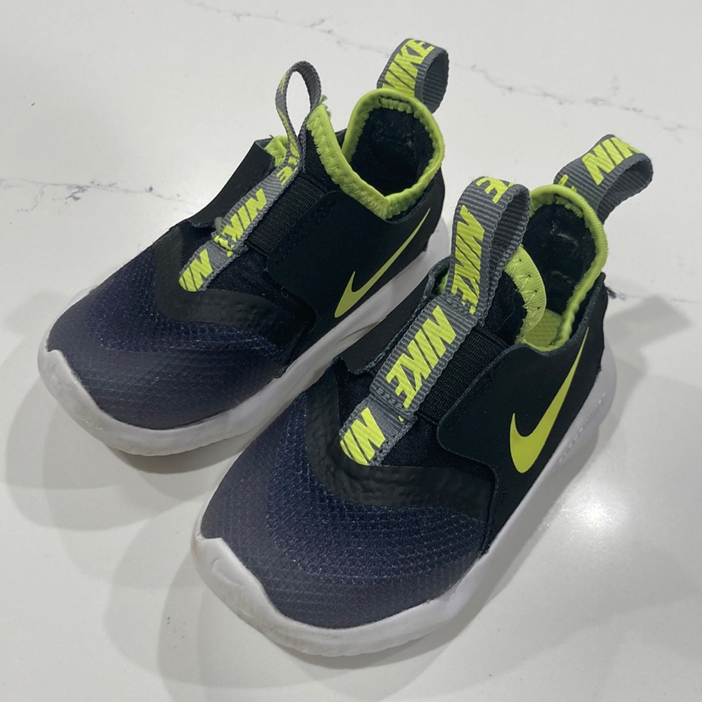 Nike toddler shoes